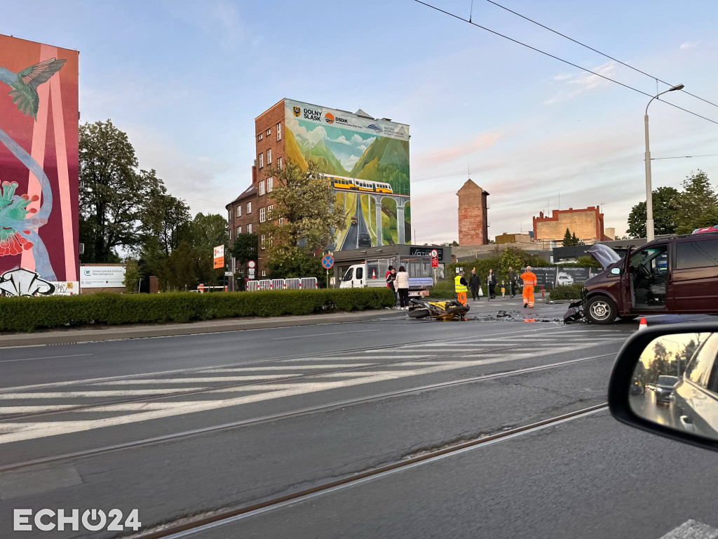 Groźny wypadek z udziałem motocyklistki