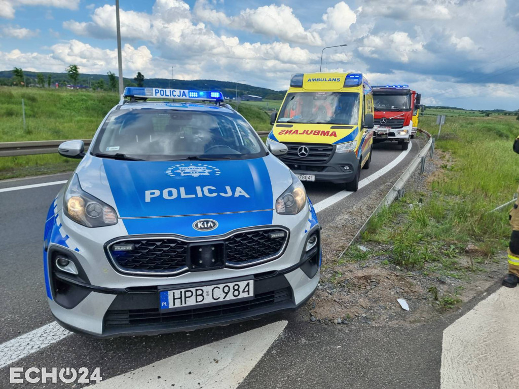 Czołowe zderzenie na S3. Kierowca wjechał pod prąd