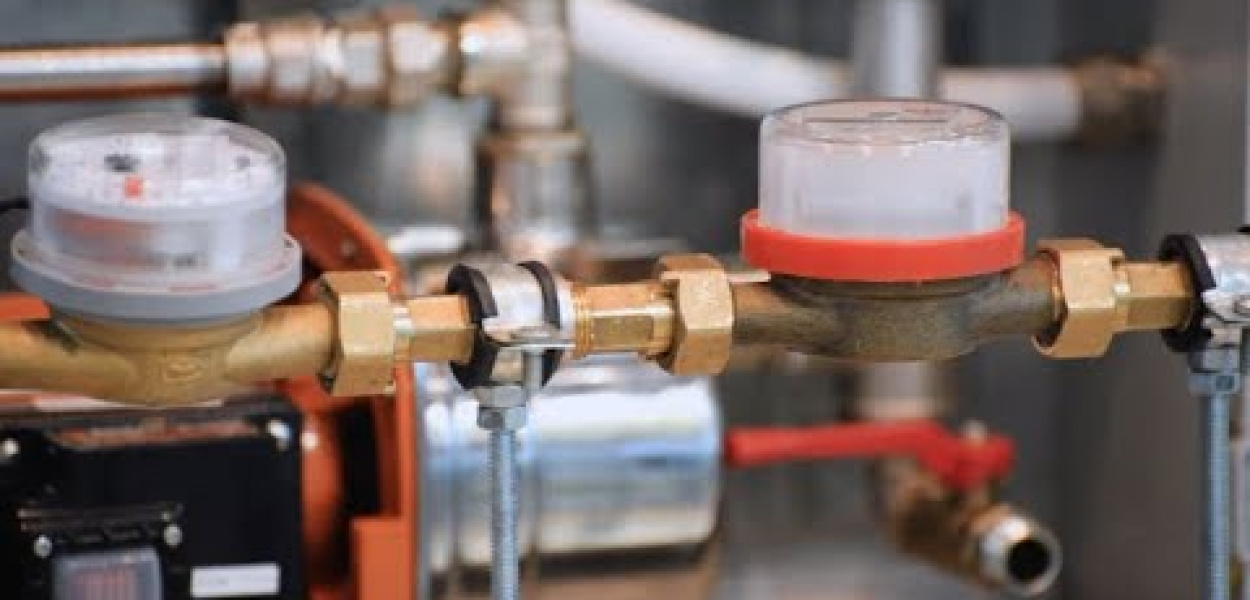 Czy woda w rurach może zamarznąć?