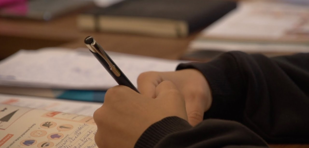  "Odmiana przez przypadki bywa trudna" - studenci z Ukrainy uczą się…