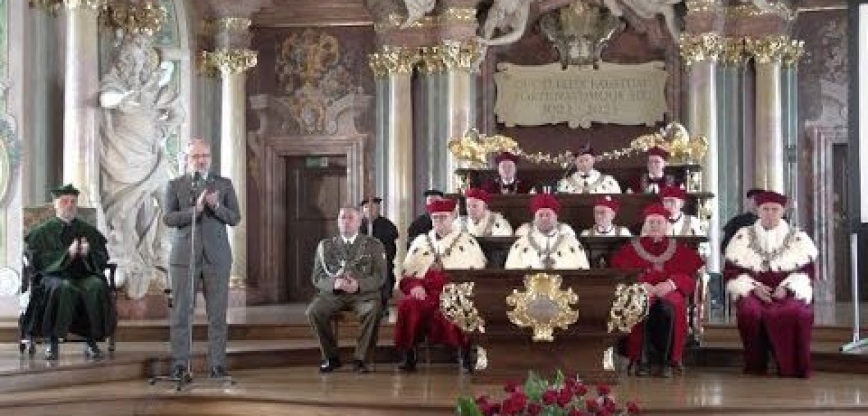 Rok akademicki 2022/2023 rozpoczęty. W tle inflacja i wysokie rachunki