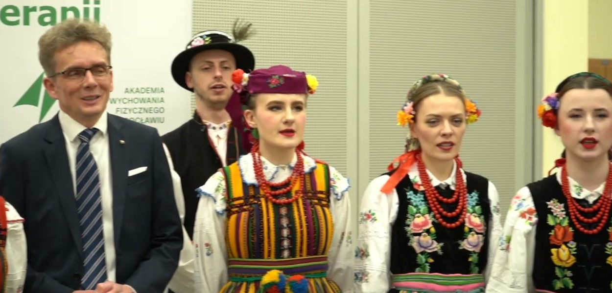 Wspólne kolędy i życzenia - świąteczne spotkanie na AWF Wrocław