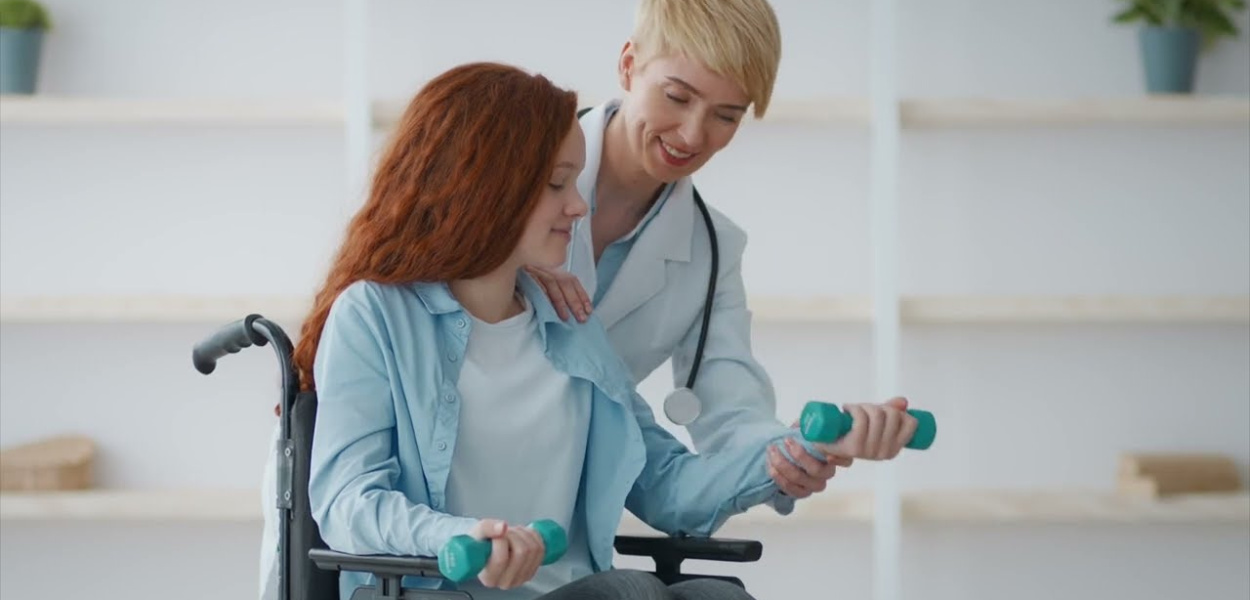 Terapia światłem czerwonym. Naukowcy z PWR badają różne zastosowania