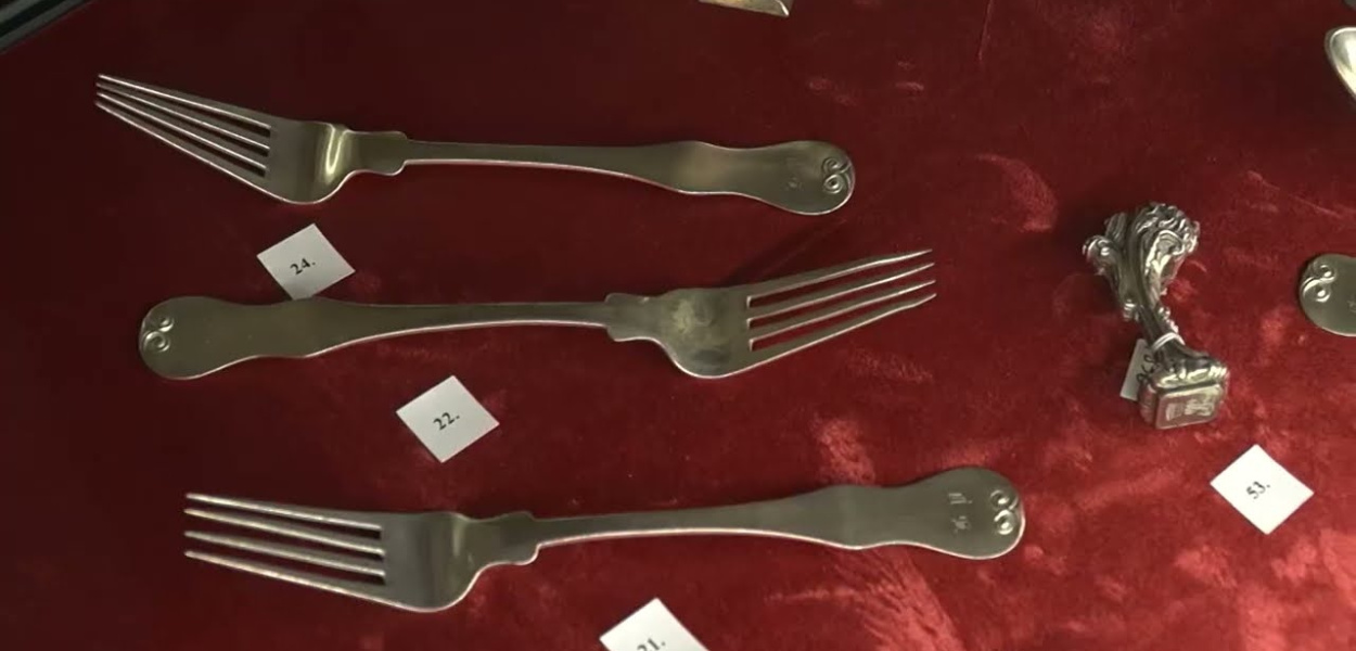 Co Polacy oddali dla armii? Wystawa srebra Funduszu Obrony Narodowej w CHZ