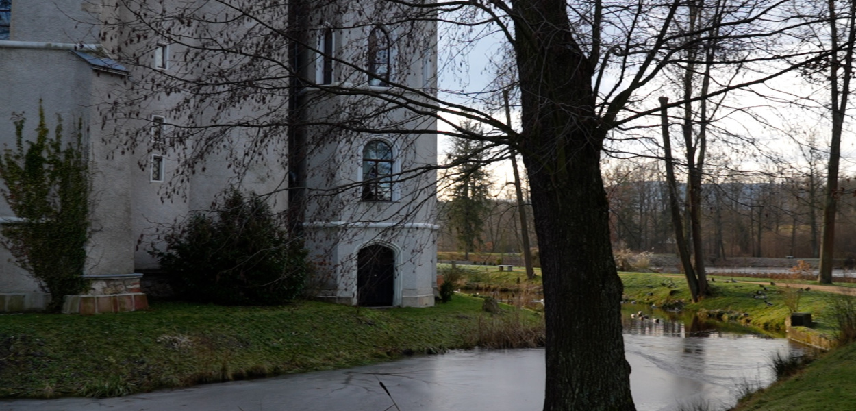 Jakie historie kryje w sobie zamek w Karpnikach?