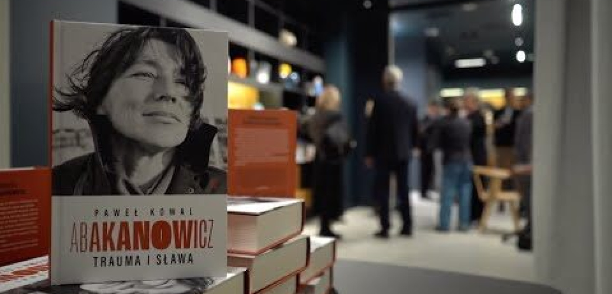 "Abakanowicz. Trauma i sława". Biografia artystki