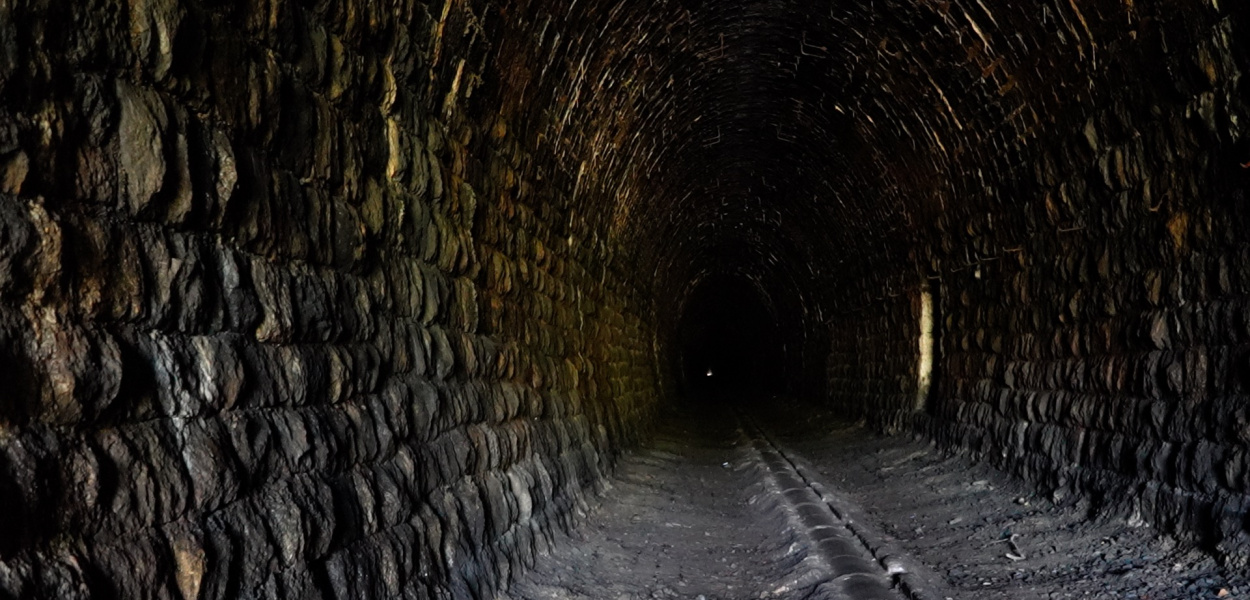 Wędrówka w ciemności, czyli tunel w Kowarach