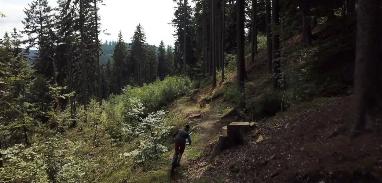 Współpraca polsko-czeska: nowe trasy rowerowe w Górach Izerskich