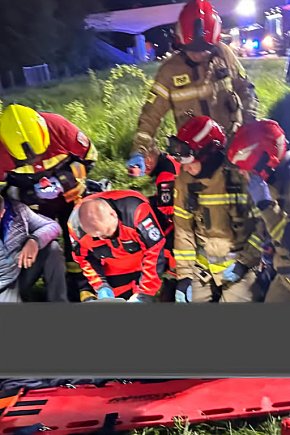 Wypadek autokaru z amerykańskimi żołnierzami-100