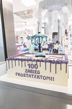 Szpitalny robot ma za sobą ponad sto operacji-115