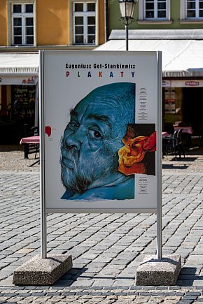 261 przypinek i 57 plakatów w centrum Wrocławia-119