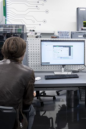 Wrocławska placówka z nowoczesnym laboratorium-158