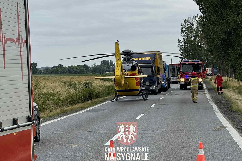 Zablokowana DK8 po wypadku. Lądował LPR