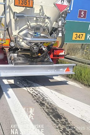 Plama oleju i kilkanaście kilometrów korka na A4-185