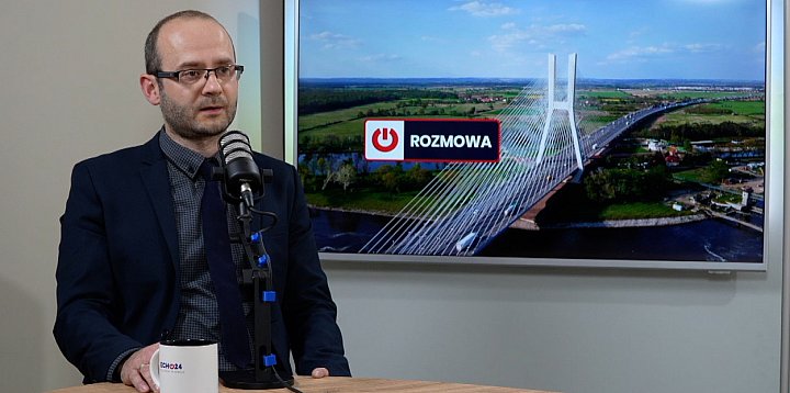 NIECODZIENNY KIERUNEK na UWr-84611