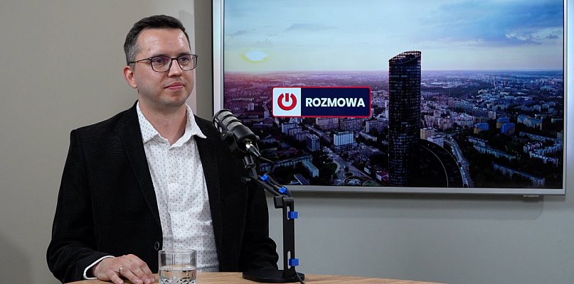 "CZŁOWIEK NIE JEST W STANIE SIĘ ZORIENTOWAĆ, CZY ROZMAWIA Z MASZYNĄ" - 85171