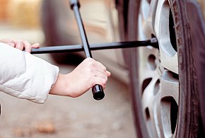 Z pozoru drobiazg, a może skończyć się tragedią. Urząd ostrzega kierowców-89989