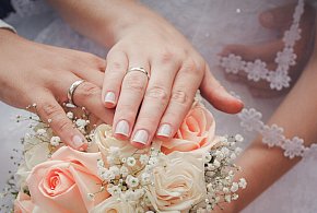 40 tys. zł za ślub i dziecko. PiS chce zachęcać do małżeństw i rodzicielstwa-90477