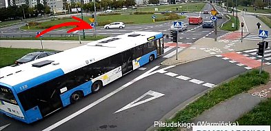 O krok od "czołówki" z policjantem. Niecodzienna interwencja w Legnicy-88669