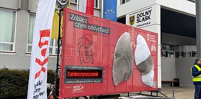 Płuca, które mają uświadamiać