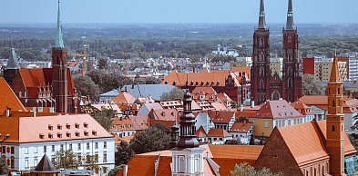 Większość Polaków korzysta z pomocy sąsiedzkiej