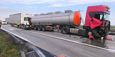 Uwaga, kierowcy. Wypadek 3 ciężarówek na A4