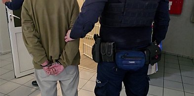 Zaatakował nożem, bo spał na jego materacu