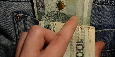 61% badanych przeciwko waloryzacji 800 plus