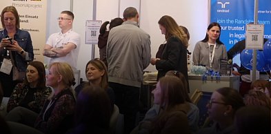 Tłumy na międzynarodowych targach pracy we Wrocławiu