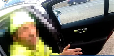 Fałszywe prawo jazdy i kierowca zdziwiony, że nie ma uprawnień