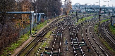 Duże opóźnienia pociągów we Wrocławiu. Awaria urządzeń sterowania ruchem