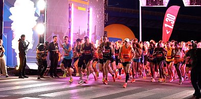 Życiówki i dobra zabawa - 12 Nocny Półmaraton