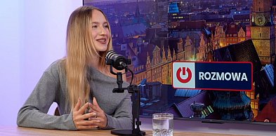 "Zaczaruj mnie dziś - ten singiel to cała ja"