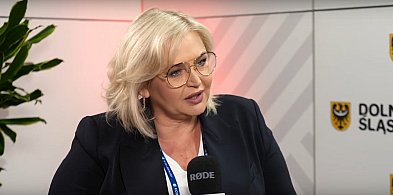 Forum ekonomiczne? "Grupy wzajemnego wsparcia i adoracji"-88143