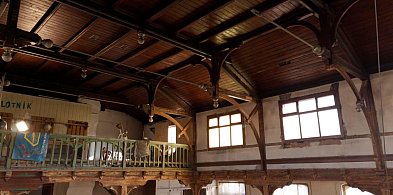 Remont hali na Psim Polu