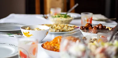 IOŚ: przeciętna polska rodzina wyrzuca 165 kg żywności rocznie