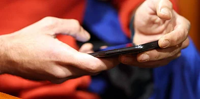 Ekspert: deepfake to broń; każdy może ją dziś wziąć do ręki