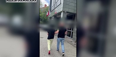 Kobieta oszukała dwie seniorki metodą „na policjanta”
