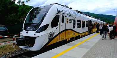 Pociągiem nad jezioro i w góry Sowie. Od 14 czerwca nowe stacje