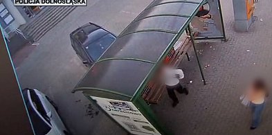 15-letni wandal zdewastował przystanek w Dzierżoniowie