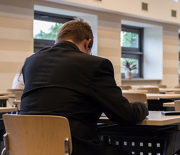 Zmiany w przepisach o wynagrodzeniach. Zapłacą za gotowość do pracy-89848