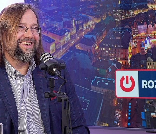 "Nie może być tak, że umowa o pracę jest nagrodą"