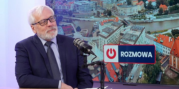 Polityczna zabawa zapałkami w składzie prochu