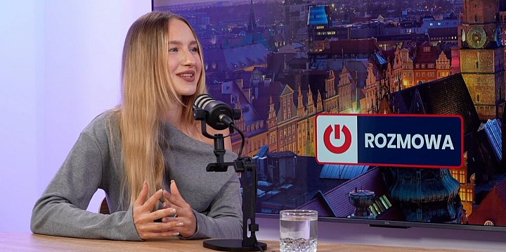 "Zaczaruj mnie dziś - ten singiel to cała ja"