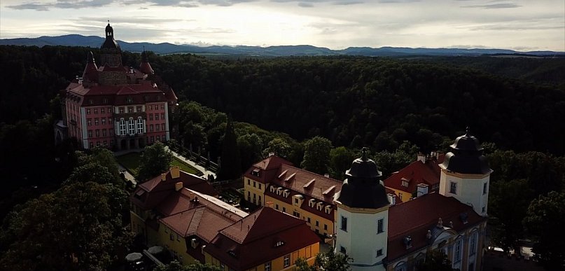 Wieki remont w Zamku Książ