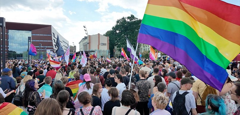 Kolorowa parada na ulicach Wrocławia