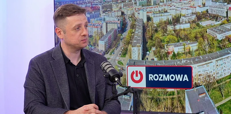 "Prezydent Ukrainy robi ze zbrodniarzy wojennych, bohaterów"