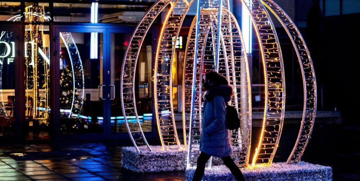 Polacy podzieleni w kwestii wysokości planowanych wydatków świątecznych