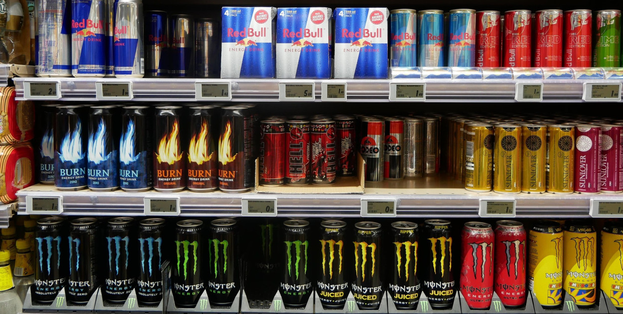 Popularne napoje pójdą ostro w górę. Rząd szykuje podwyżkę VAT