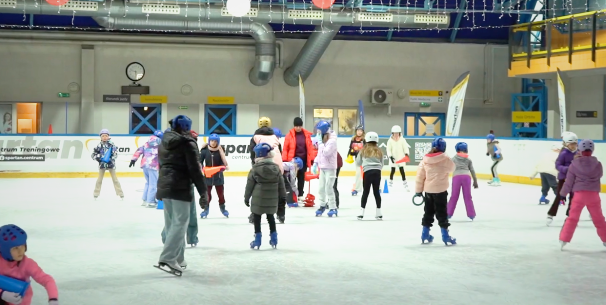 Bezpieczna lodowa zabawa w ferie